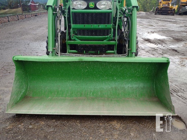 2011-john-deere-3720-image-21