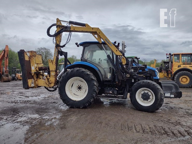 2011-new-holland-t6030-image-3