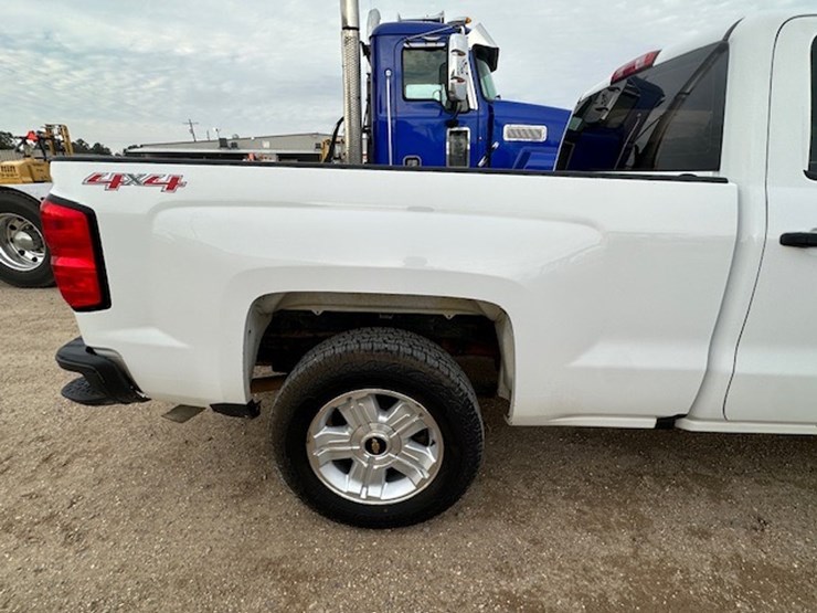 2016-chevrolet-k1500-image-21