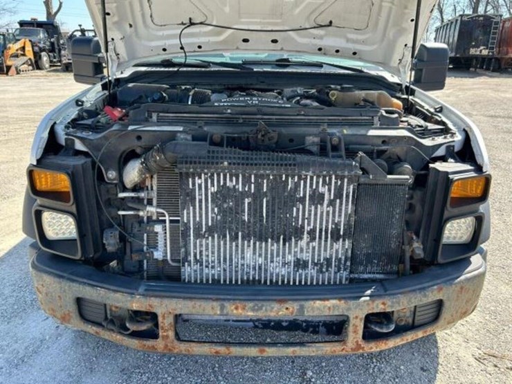 2008-ford-f550-xl-image-30