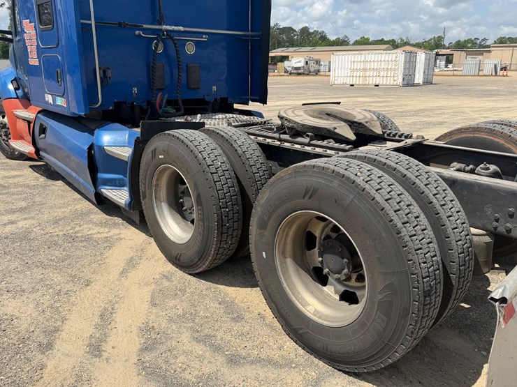 2015-kenworth-t680-image-5