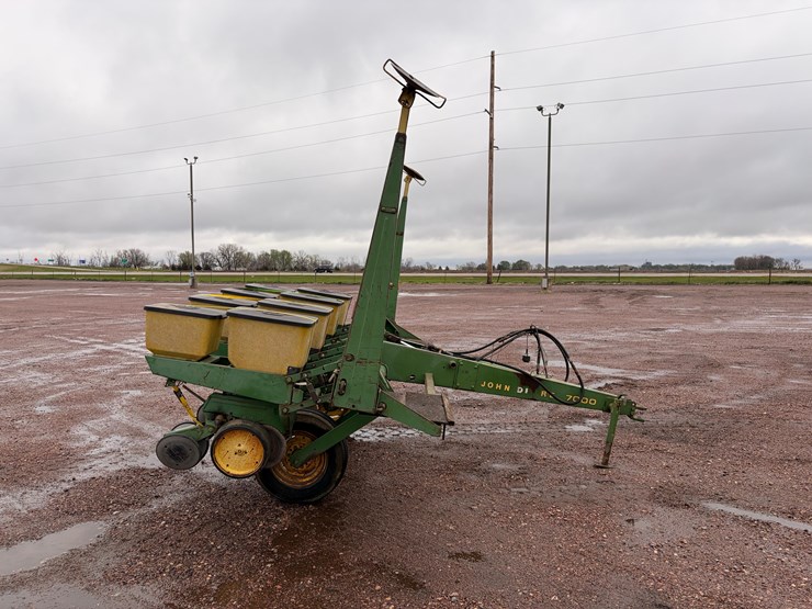 john-deere-7000-image-3