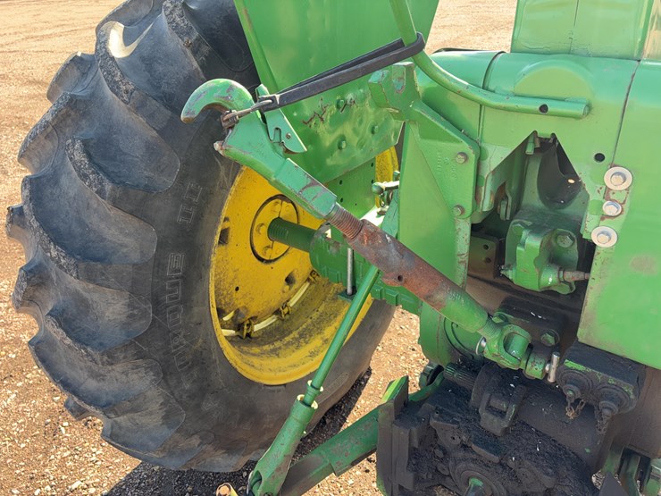 1961-john-deere-3020-image-9