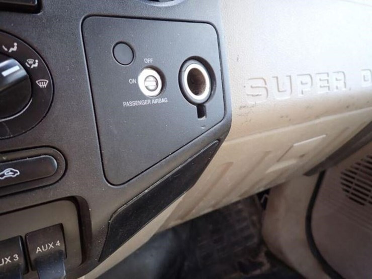 2009-ford-f550-image-19