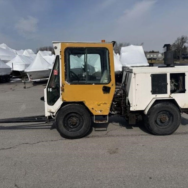 1996 TRACKLESS MT5T