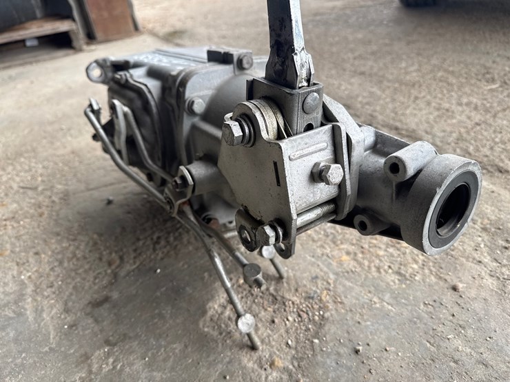 #35888-•-1968-chevrolet-camaro-transmission-case-only-image-4