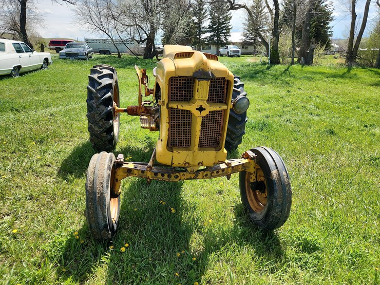 minneapolis-moline-a1p-tractor-image-8