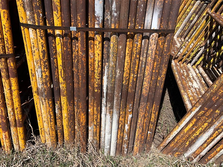 non-stop-scaffolding-on-carrying-cage-image-2