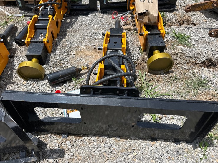 #1604-•-new-quick-attach-breaker-hammer-image-3