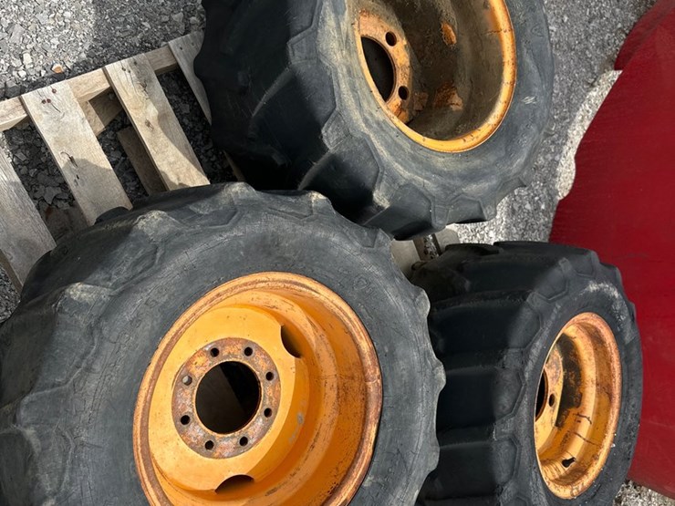 #1620-•-(3)-31x15.50-15-rim/tires-image-1