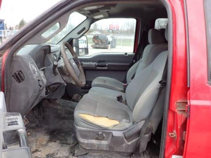 2016-ford-f550-xlt-image-15