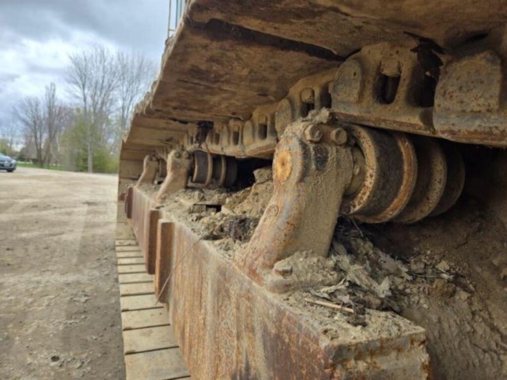 1990-caterpillar-245b-image-13
