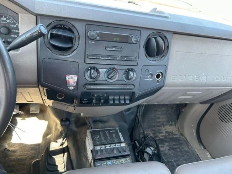 2008-ford-f550-xl-image-14