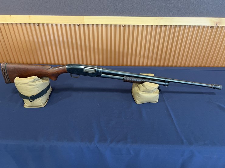 winchester-model-12-shotgun-image-2