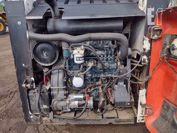 2004-bobcat-s300-image-28