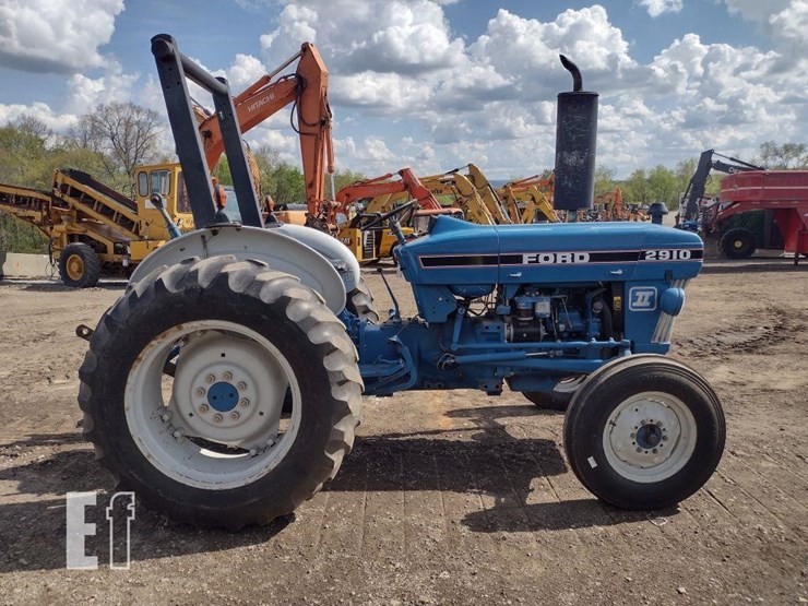 ford-2910-image-3
