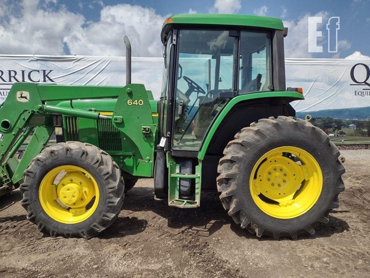 john-deere-6210-image-12