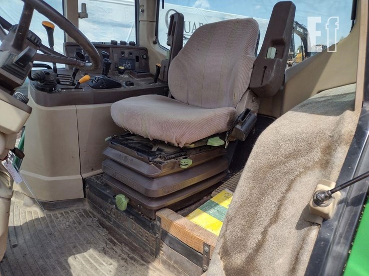 john-deere-6210-image-11