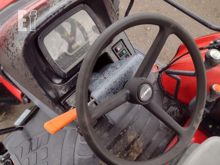 2013-case-ih-farmall-110a-image-8