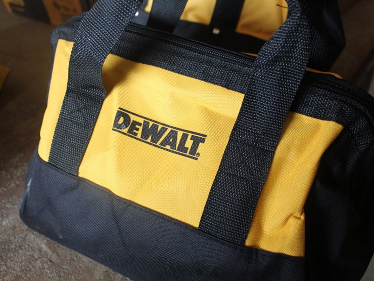 #22-•-dewalt-1/4in-and-1/2in-brushless-compact-impact-driver-image-1