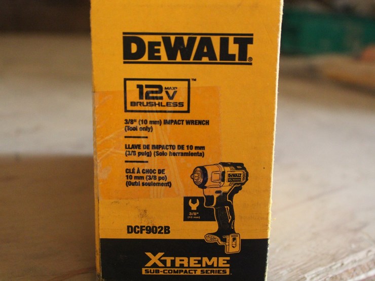 #1163-•-dewalt-10mm-impact-wrench-image-2