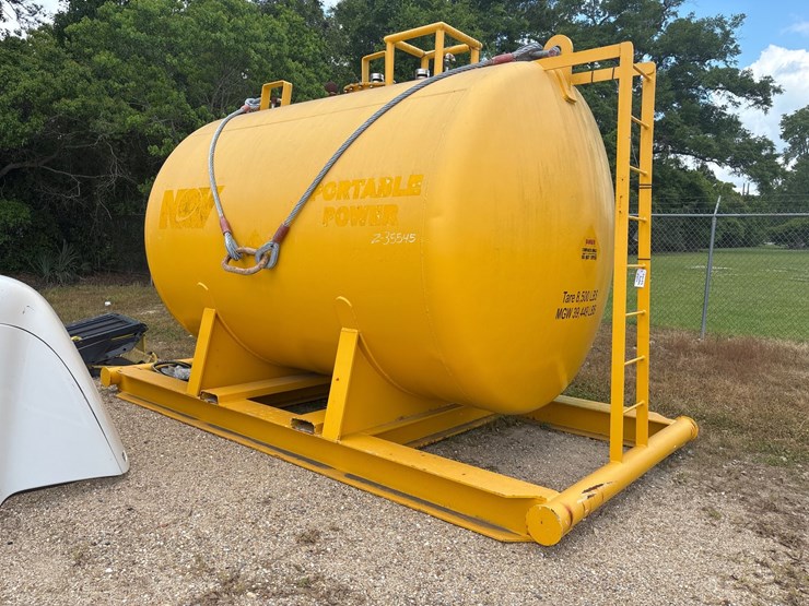 #35545-•-r-&-s-fab-fuel-tank,-4,333-gallons-image-1