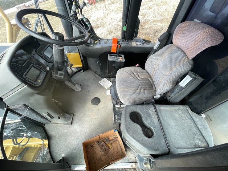 #5515-•-agco-rogator-u1264c-ag-chem-sprayer-image-39