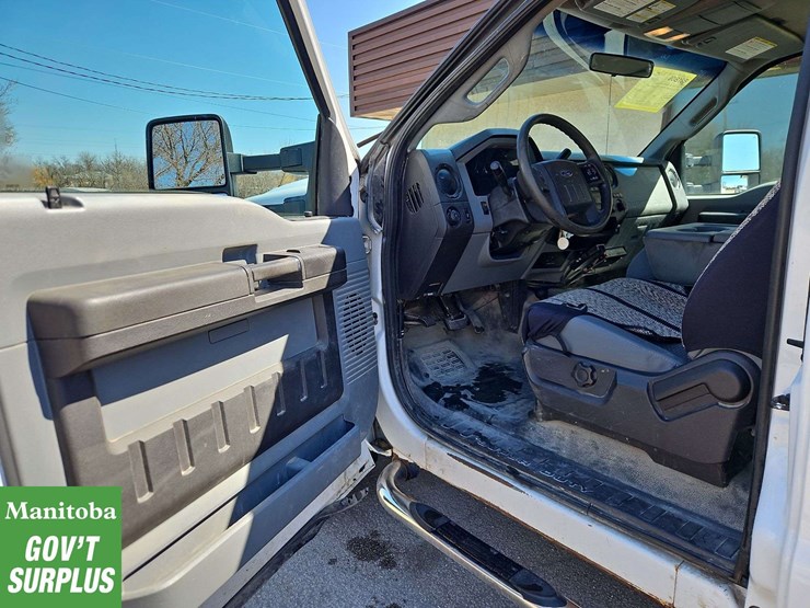 2011-ford-f250-image-17