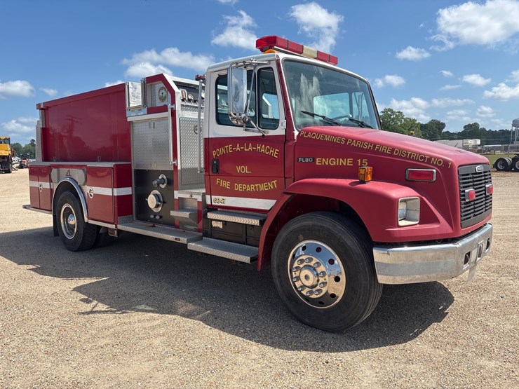 1997-freightliner-fl80-image-2