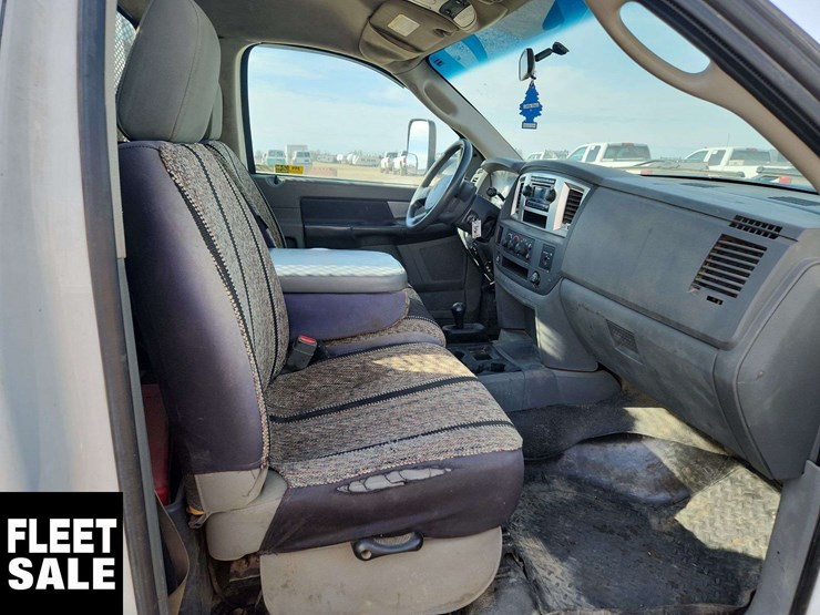 2007-dodge-ram-3500-image-17