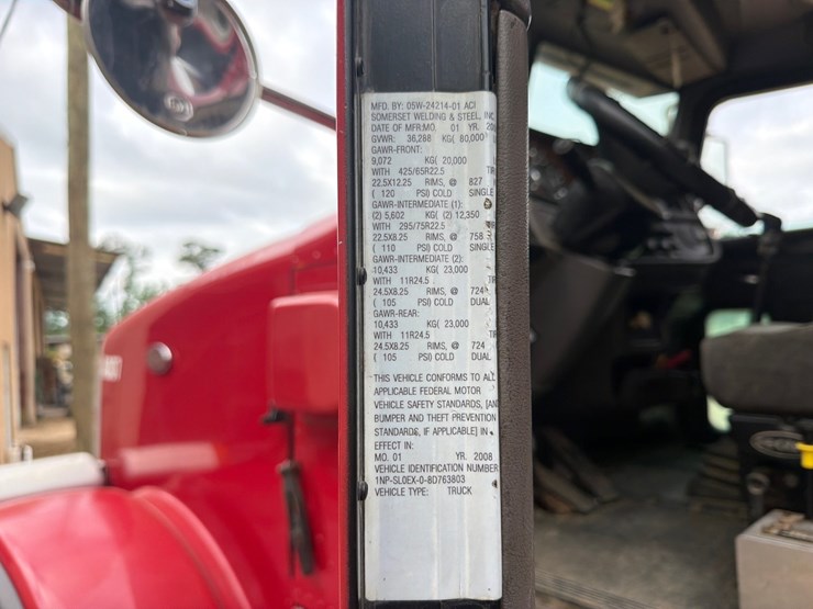 2008-peterbilt-365-image-10