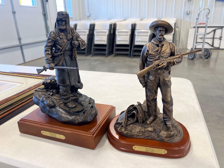 statues-image-4