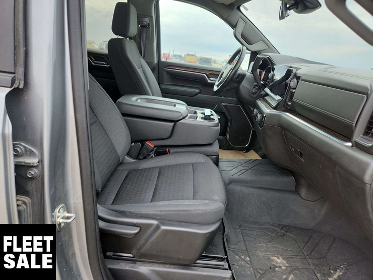 2023-chevrolet-silverado-1500-image-21