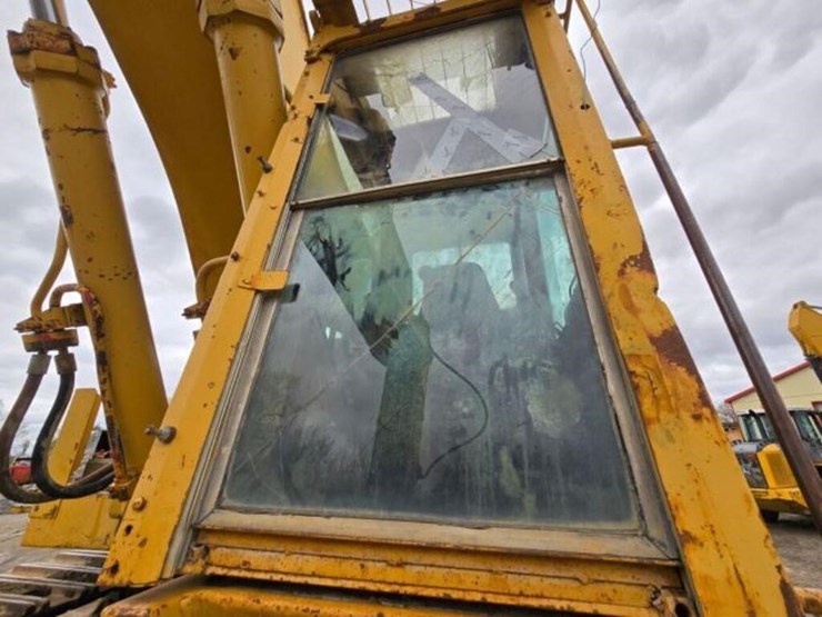 1990-caterpillar-245b-image-41
