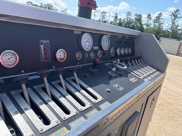 #35838-•-1997-freightliner-fl88-image-7