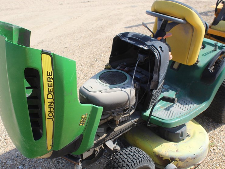 john-deere-102-image-4