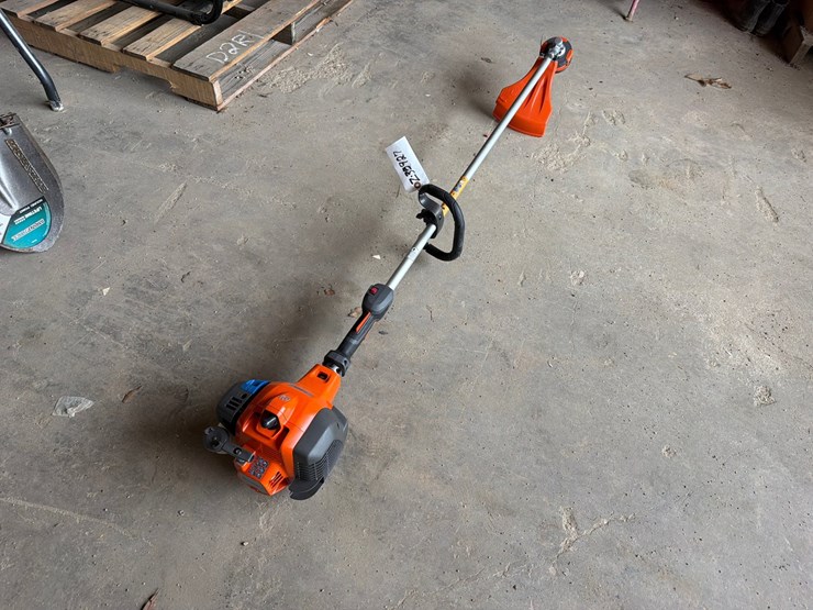 #3407-•-husqvarna-130l-weed-eater-image-2