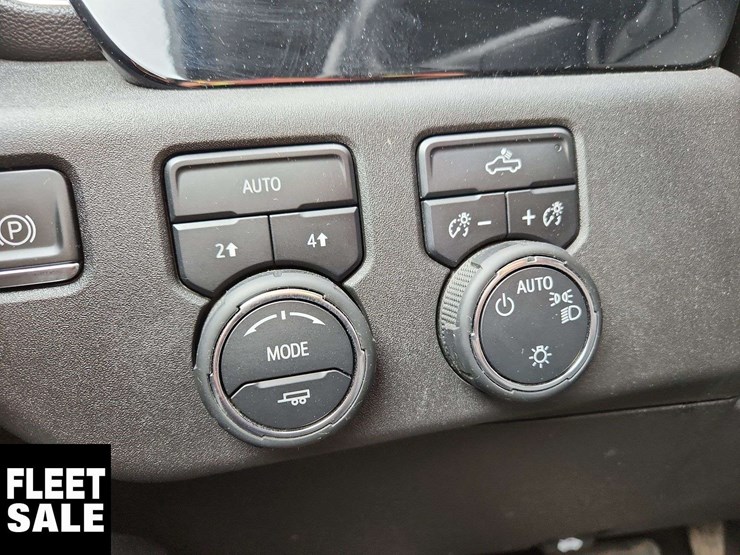 2024-chevrolet-silverado-1500-image-14