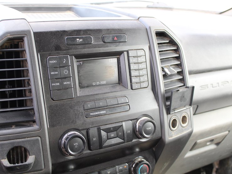 2019-ford-f250-image-16