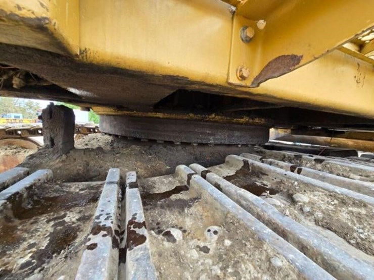 1990-caterpillar-245b-image-22