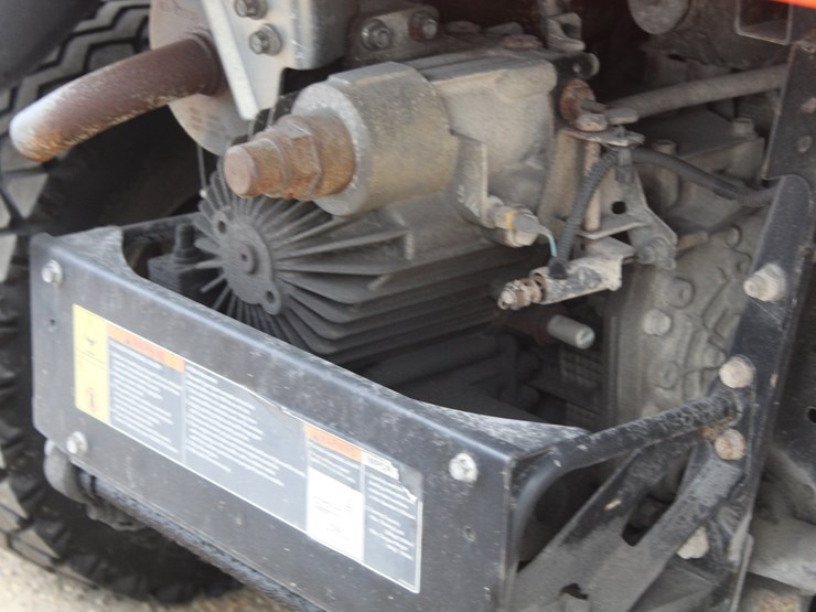2017-kubota-rtvx1140-image-5