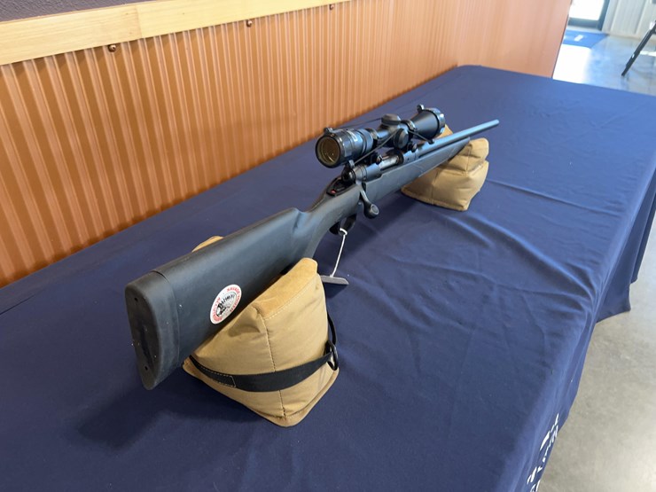 savage-trophy-hunter-xp-rifle-image-3