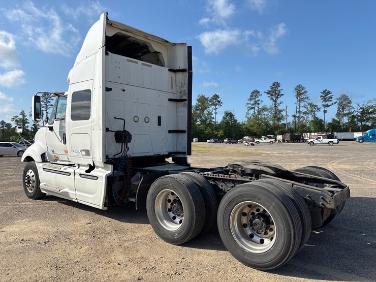2015-international-prostar-image-4