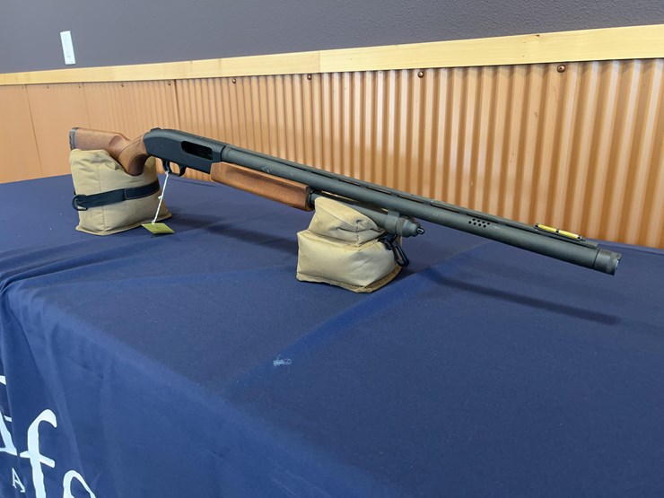 mossberg-12-ga.-shotgun-image-1
