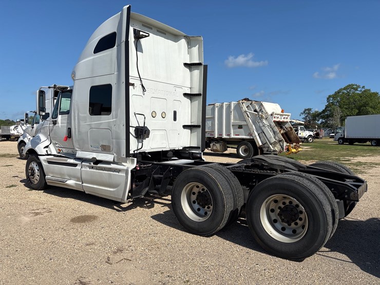 2015-international-prostar-image-4