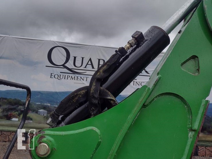 2011-john-deere-3720-image-38