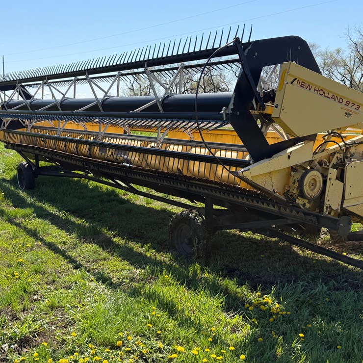 NEW HOLLAND 973