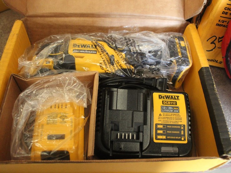 #17-•-dewalt-brushless-multi-tool-set-image-2