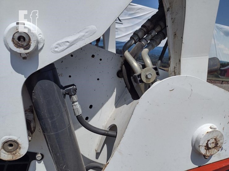 2021-bobcat-t595-image-20