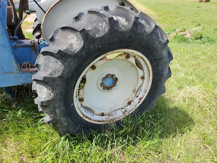 ford-601-workmaster-image-16
